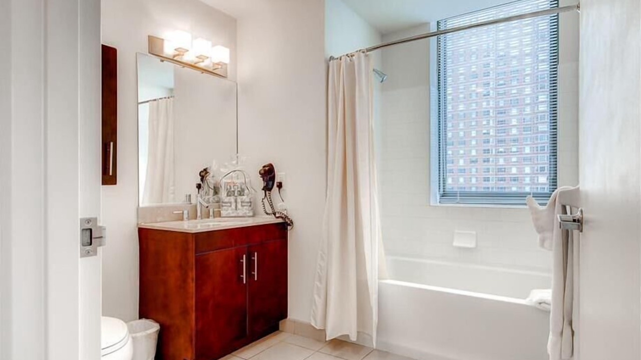 Photo of Bathroom in Hudson Exchange