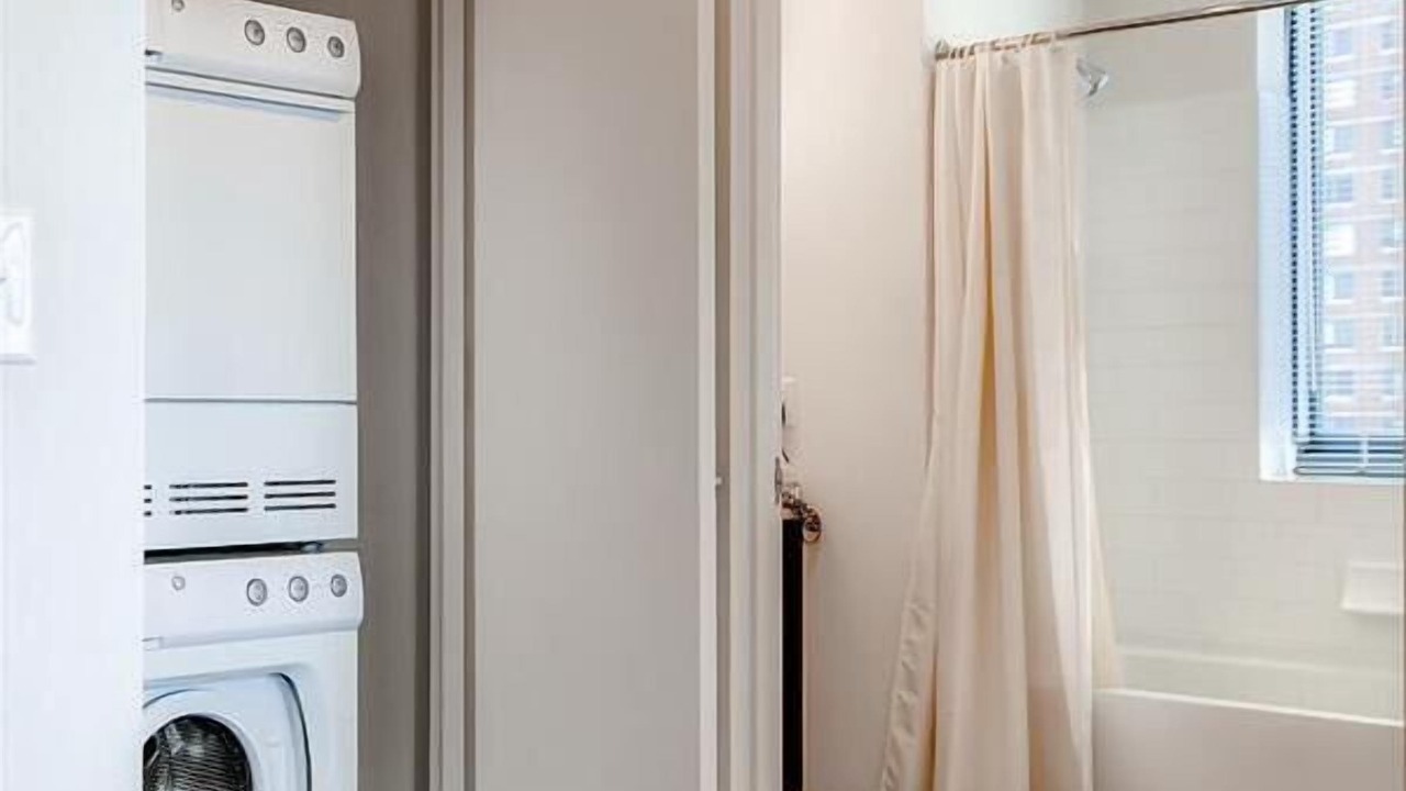 Photo of Others in Hudson Exchange