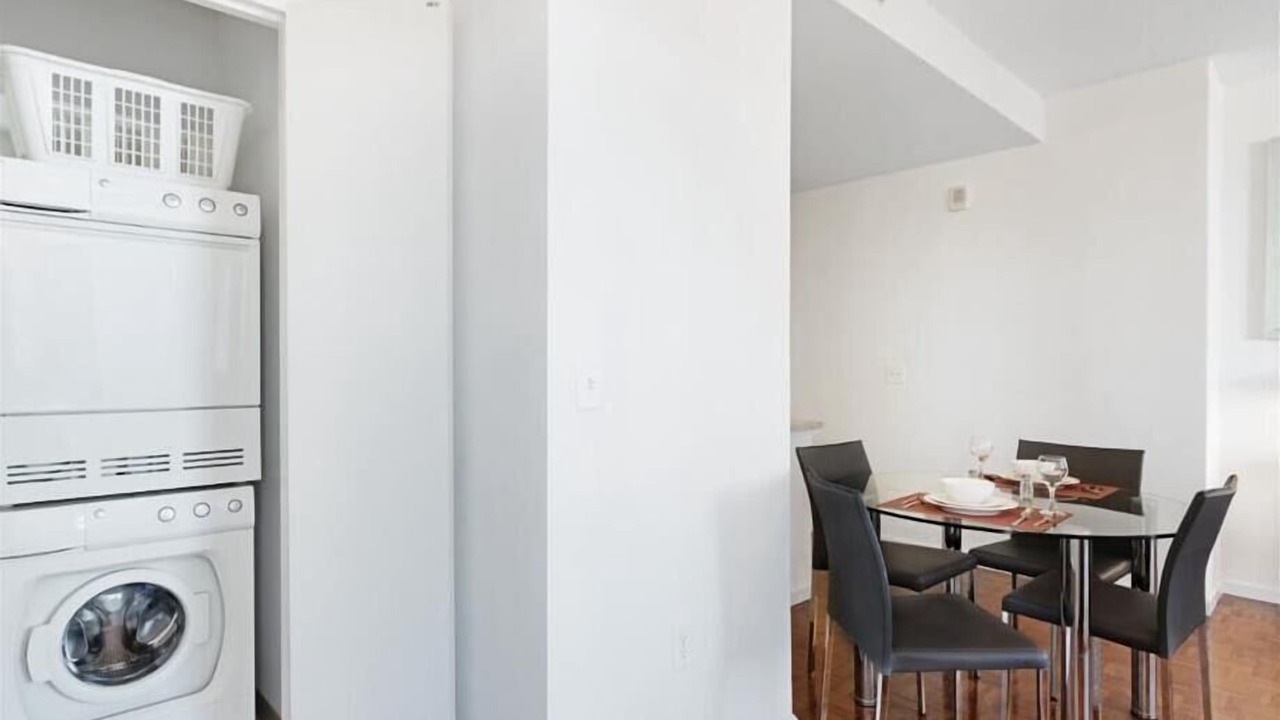 Photo of Bedroom in Hudson Exchange