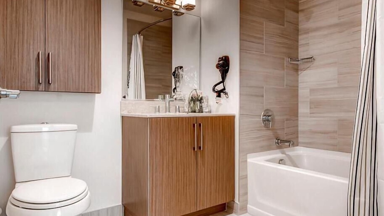Photo of Bathroom in Hudson Exchange