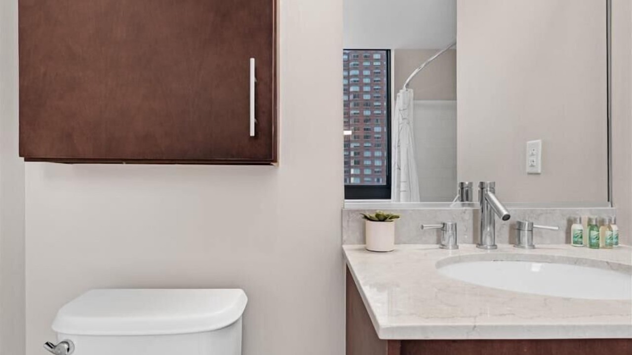 Photo of Bathroom in Hudson Exchange