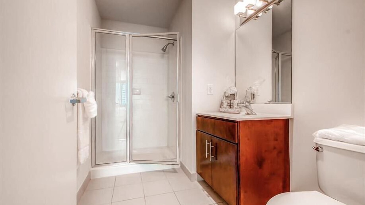 Photo of Bathroom in Hudson Exchange
