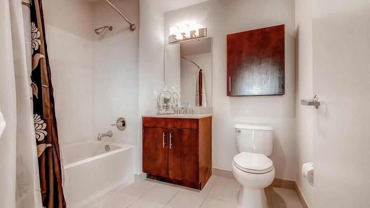 Photo of Bathroom in Hudson Exchange