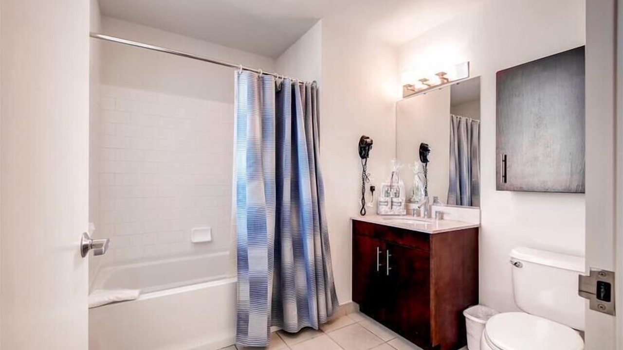 Photo of Bathroom in Hudson Exchange