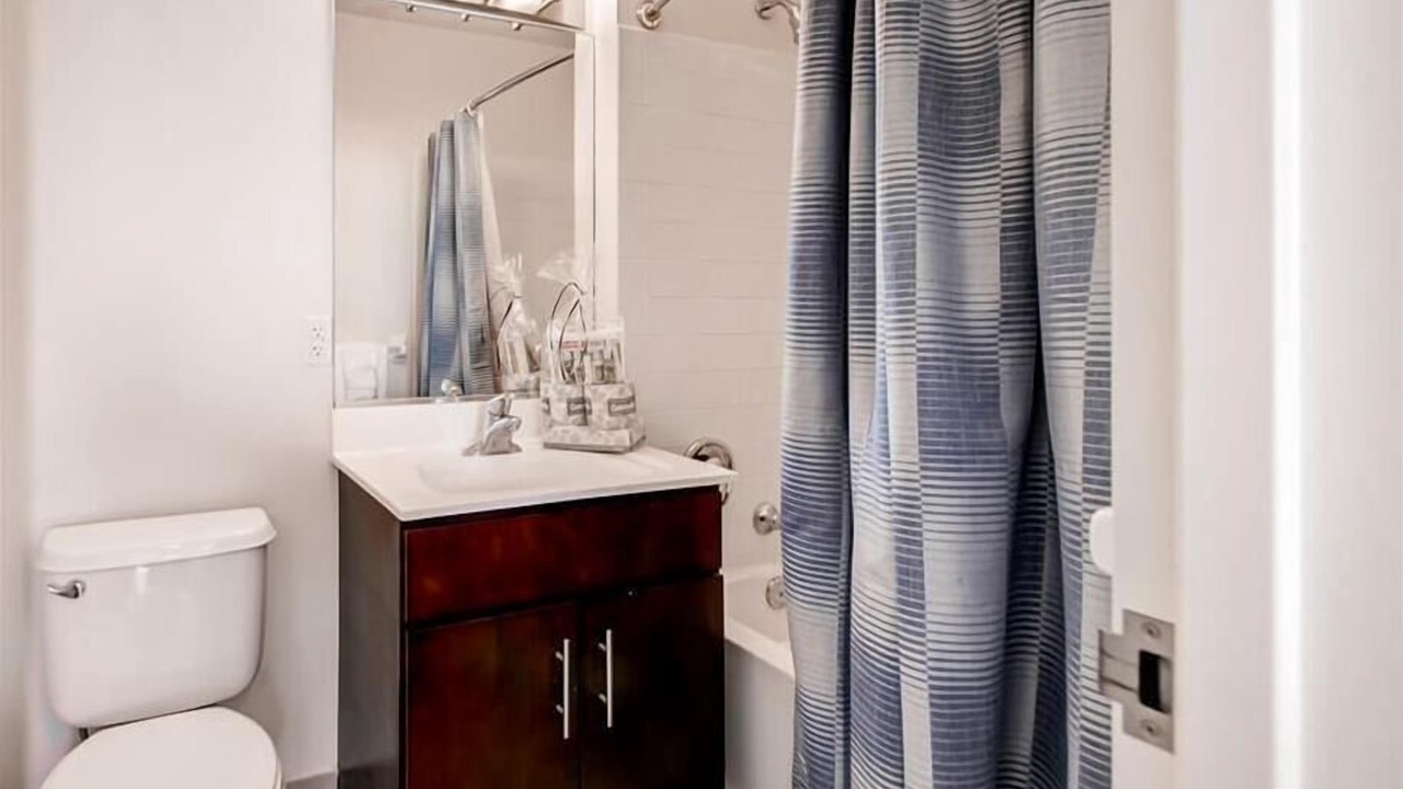 Photo of Bathroom in Hudson Exchange