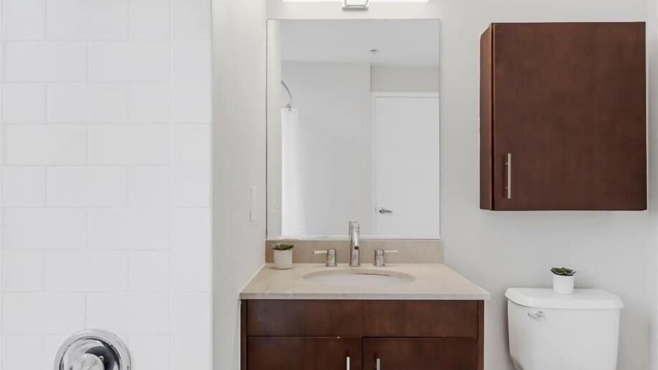 Photo of Bathroom in Hudson Exchange