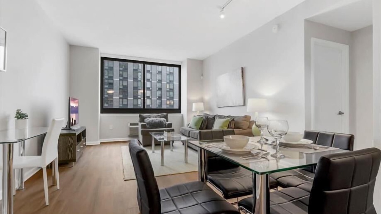 Photo of Bedroom in Hudson Exchange