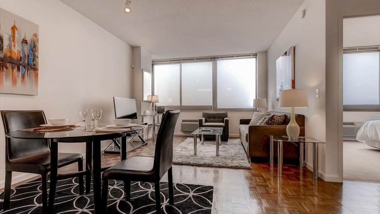 Photo of Bedroom in Hudson Exchange