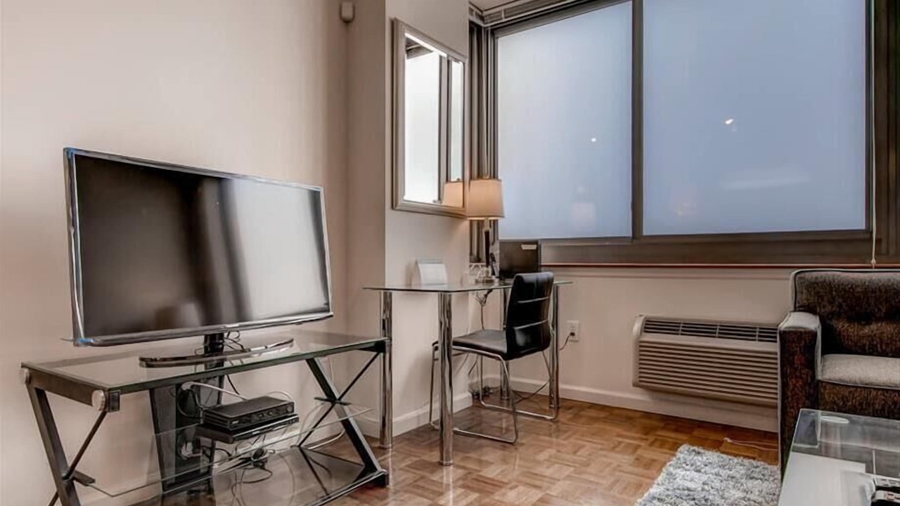Photo of Bedroom in Hudson Exchange