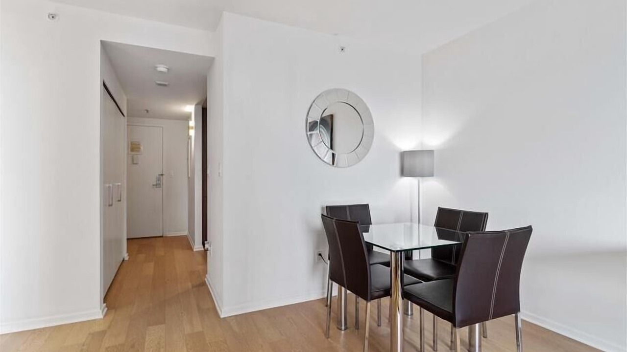 Photo of Bedroom in Downtown San Francisco