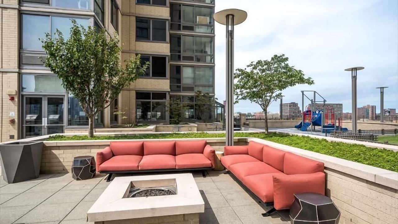 Photo of Others in Hudson Exchange