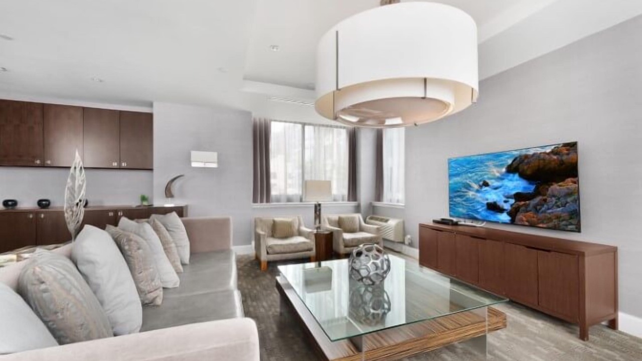 Photo of Others in Hudson Exchange