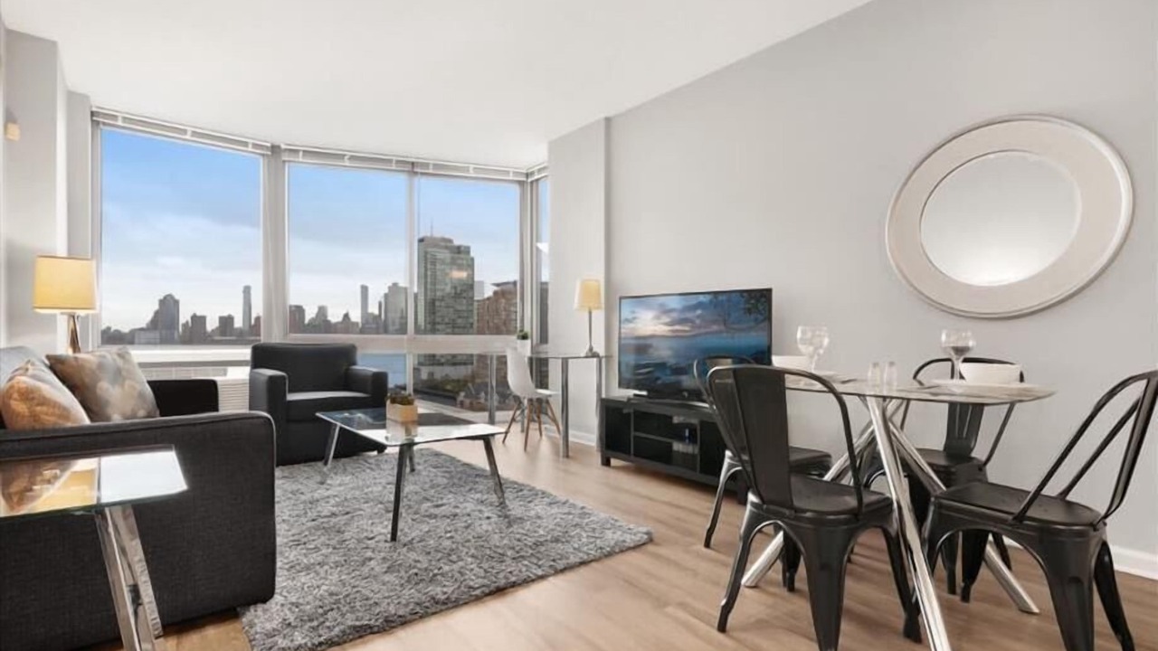 Photo of Bedroom in Hudson Exchange