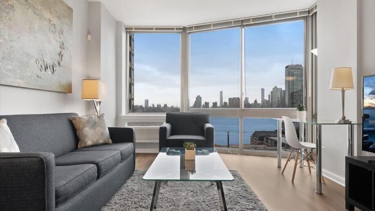 Photo of Bedroom in Hudson Exchange