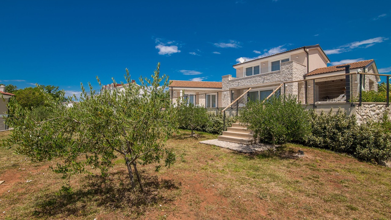 Photo of Outdoor in Brzac