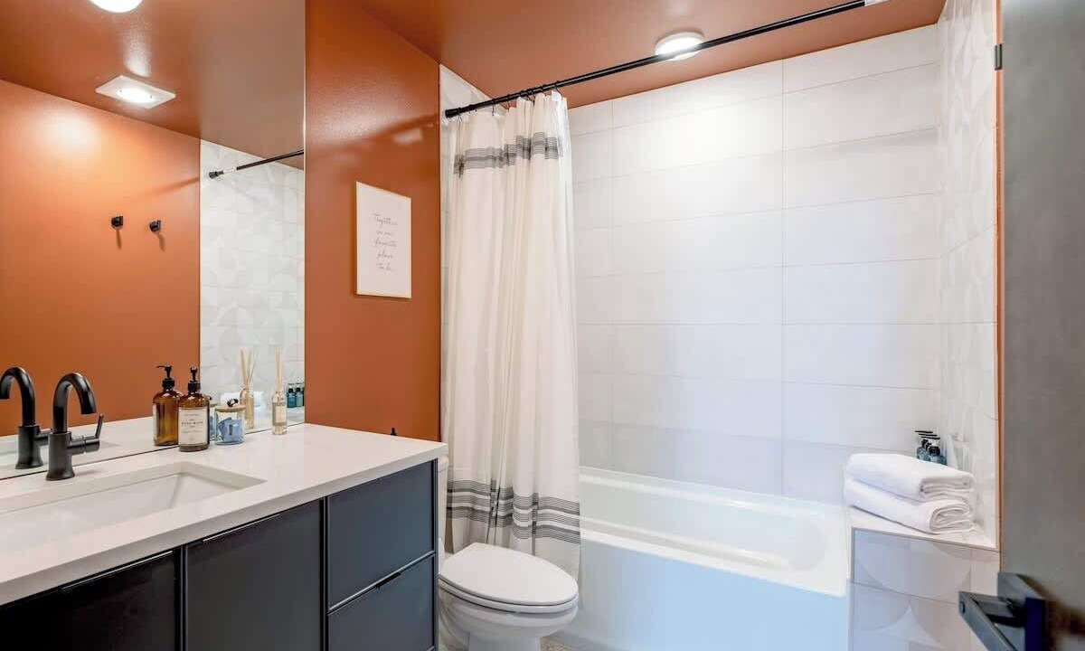 Photo of Bathroom in Minor