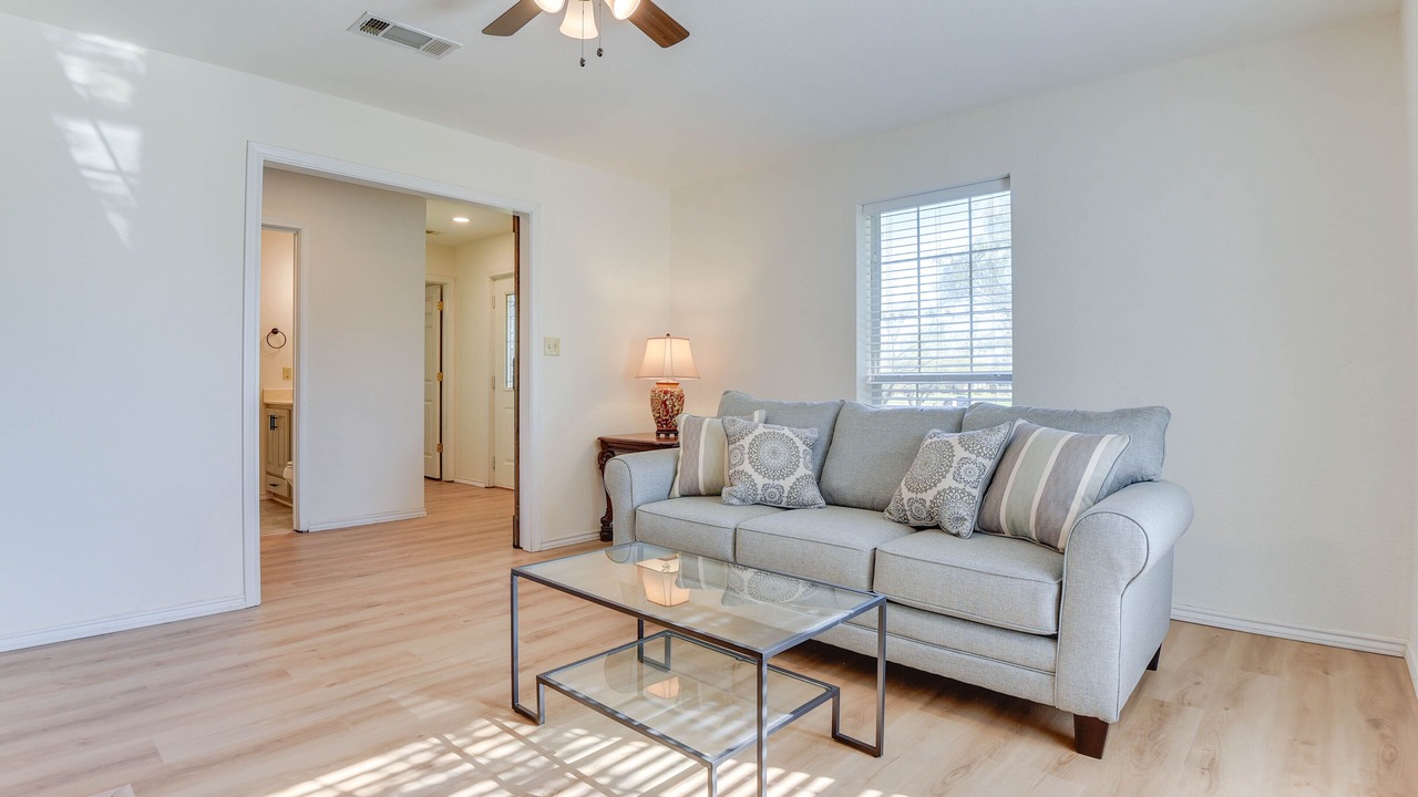 Photo of Livingroom in Sanger