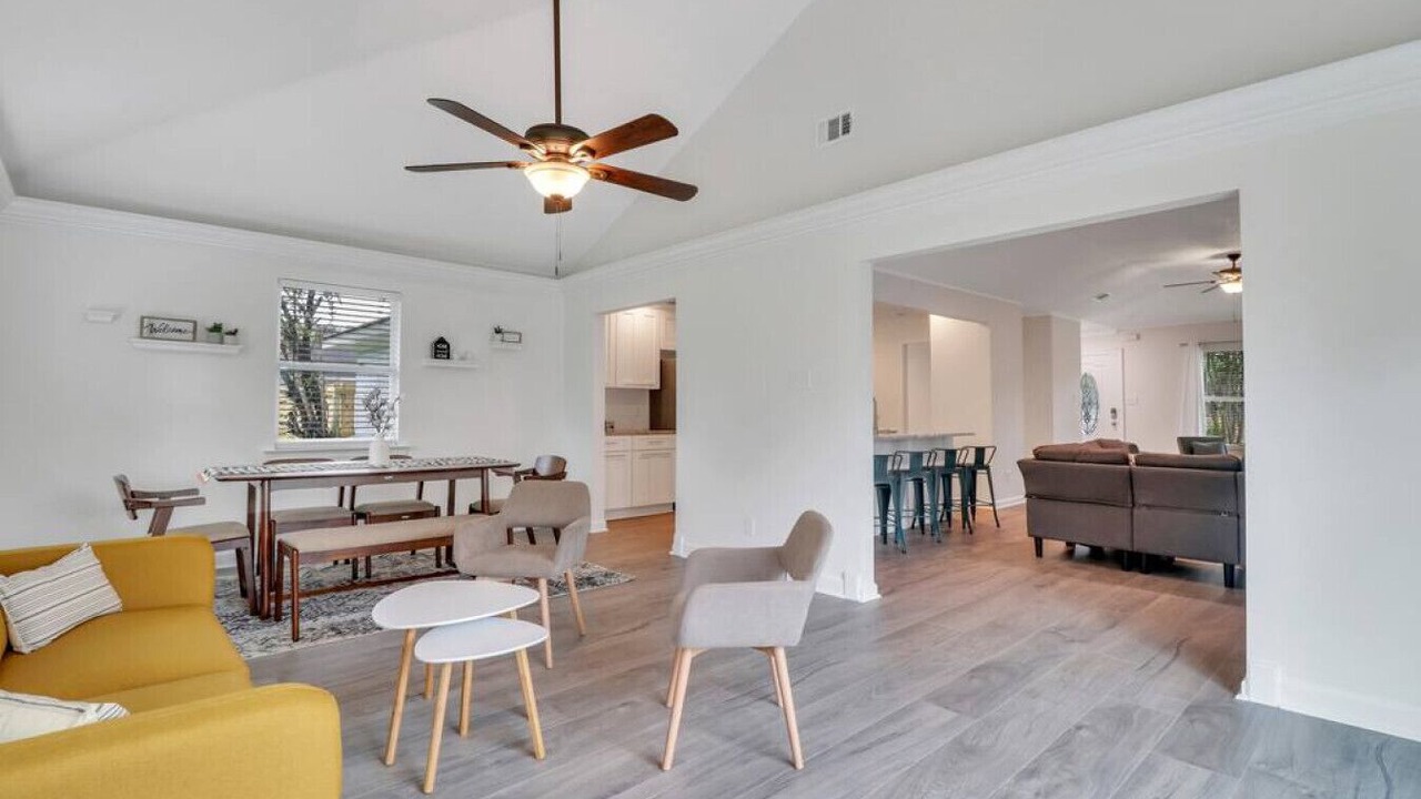 Photo of Livingroom in Pooler