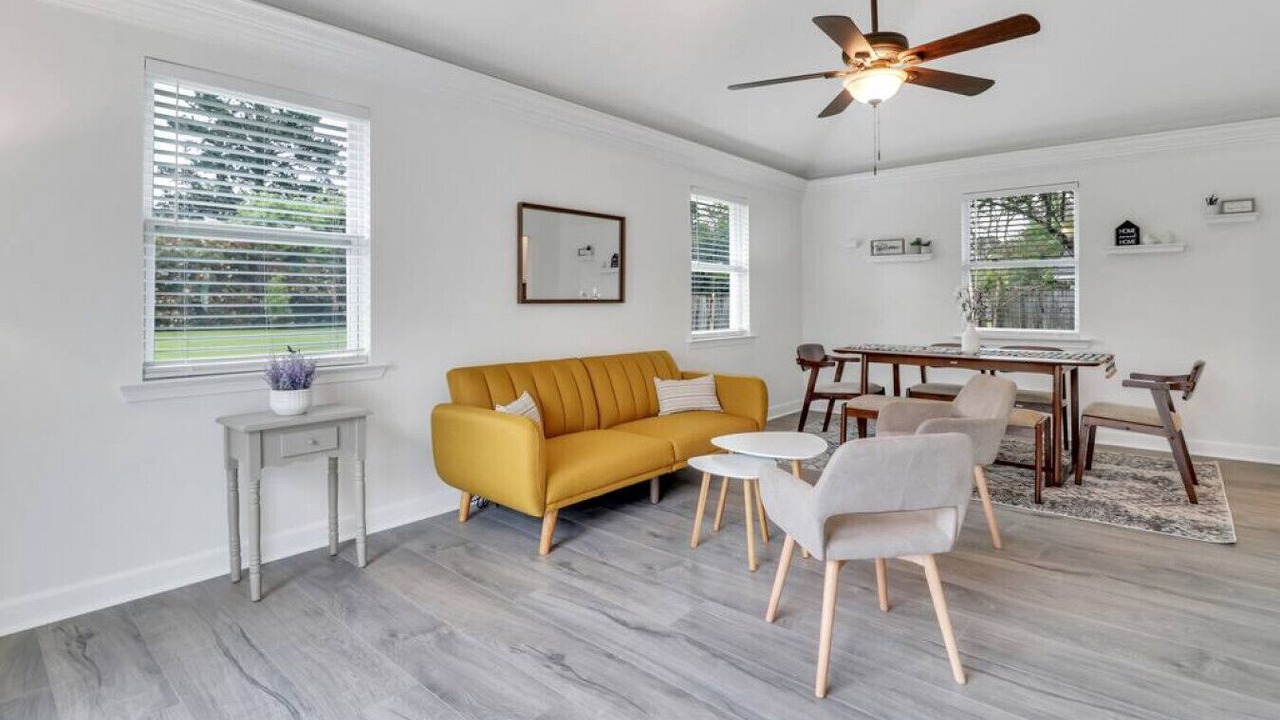 Photo of Livingroom in Pooler