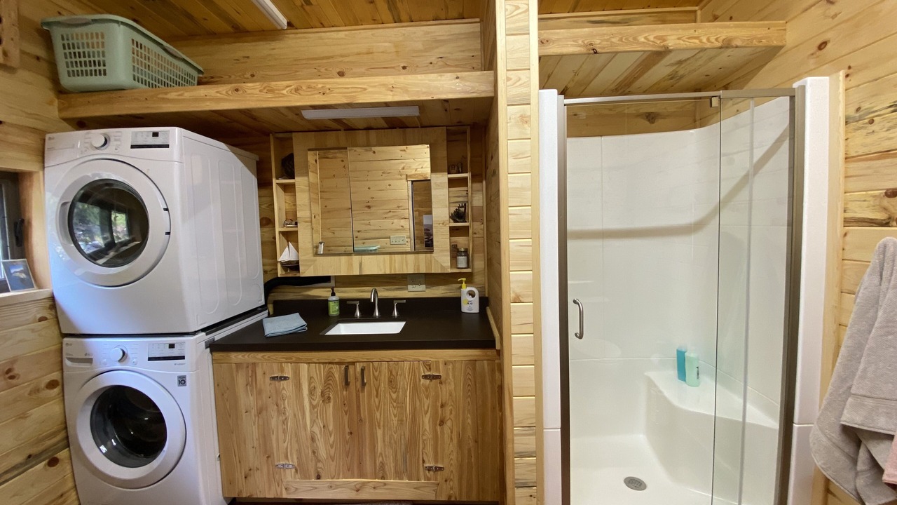 Photo of Bathroom in Crane Lake
