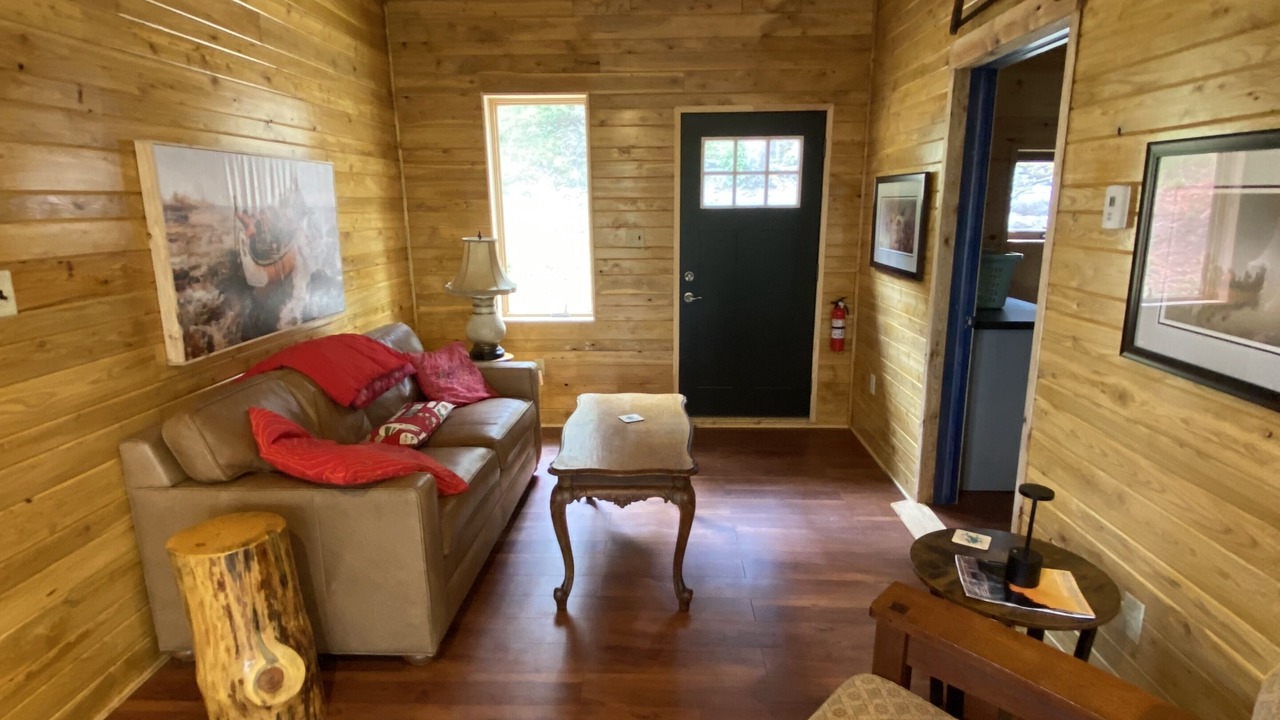Photo of Livingroom in Crane Lake