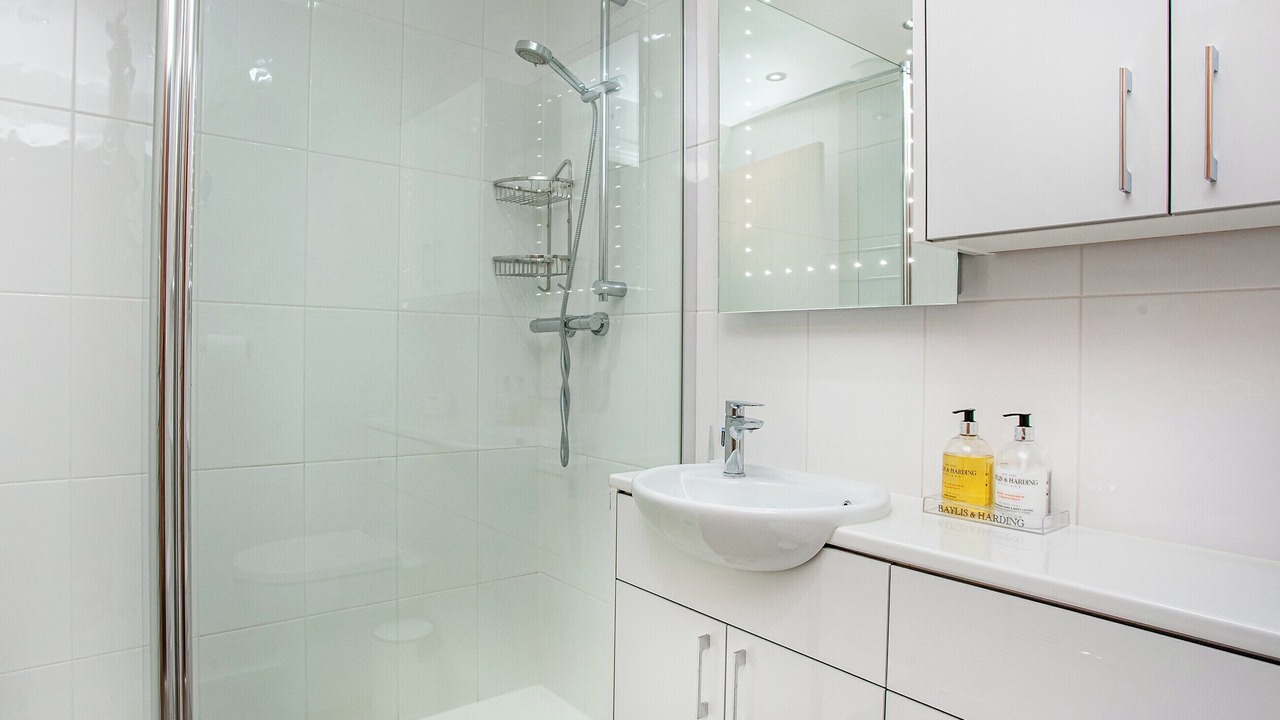 Photo of Bedroom in Egloshayle