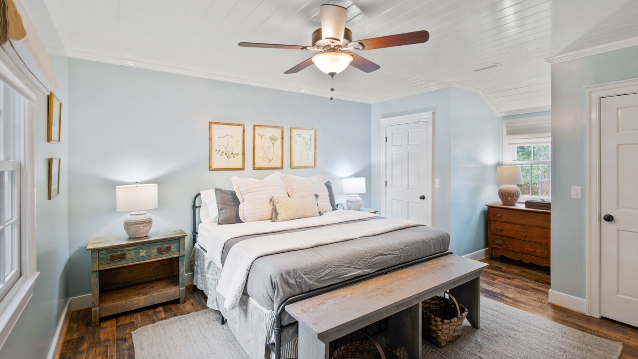 Photo of Bedroom in Batesville