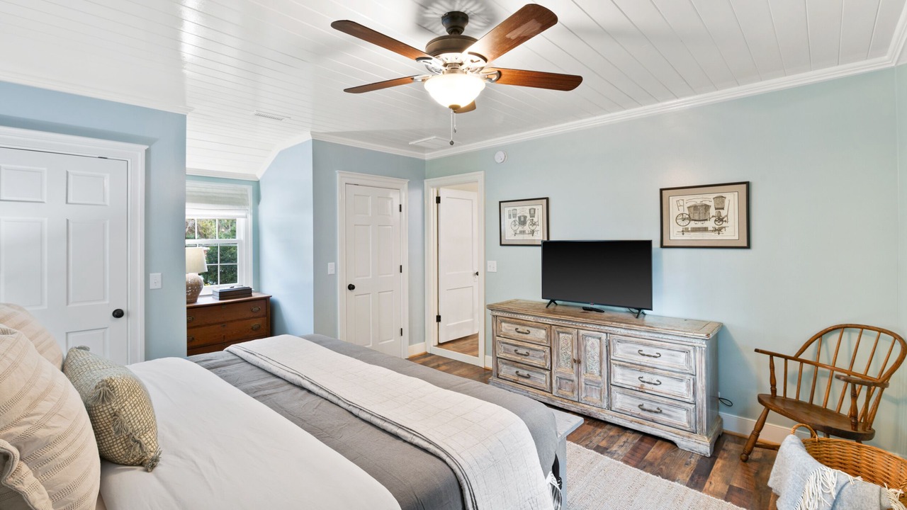 Photo of Bedroom in Batesville