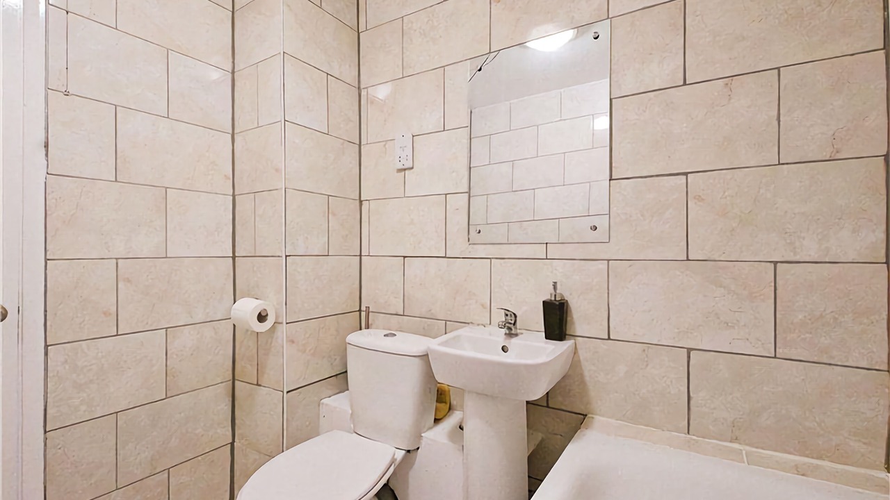 Photo of Bathroom in Thamesmead