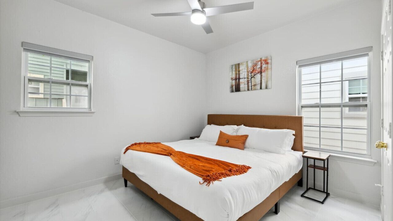 Photo of Bedroom in Foster Heights