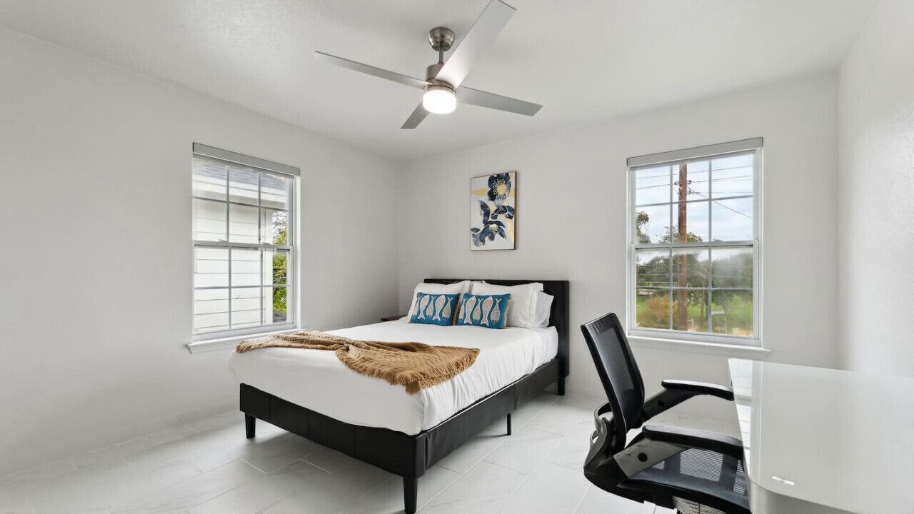 Photo of Bedroom in Foster Heights