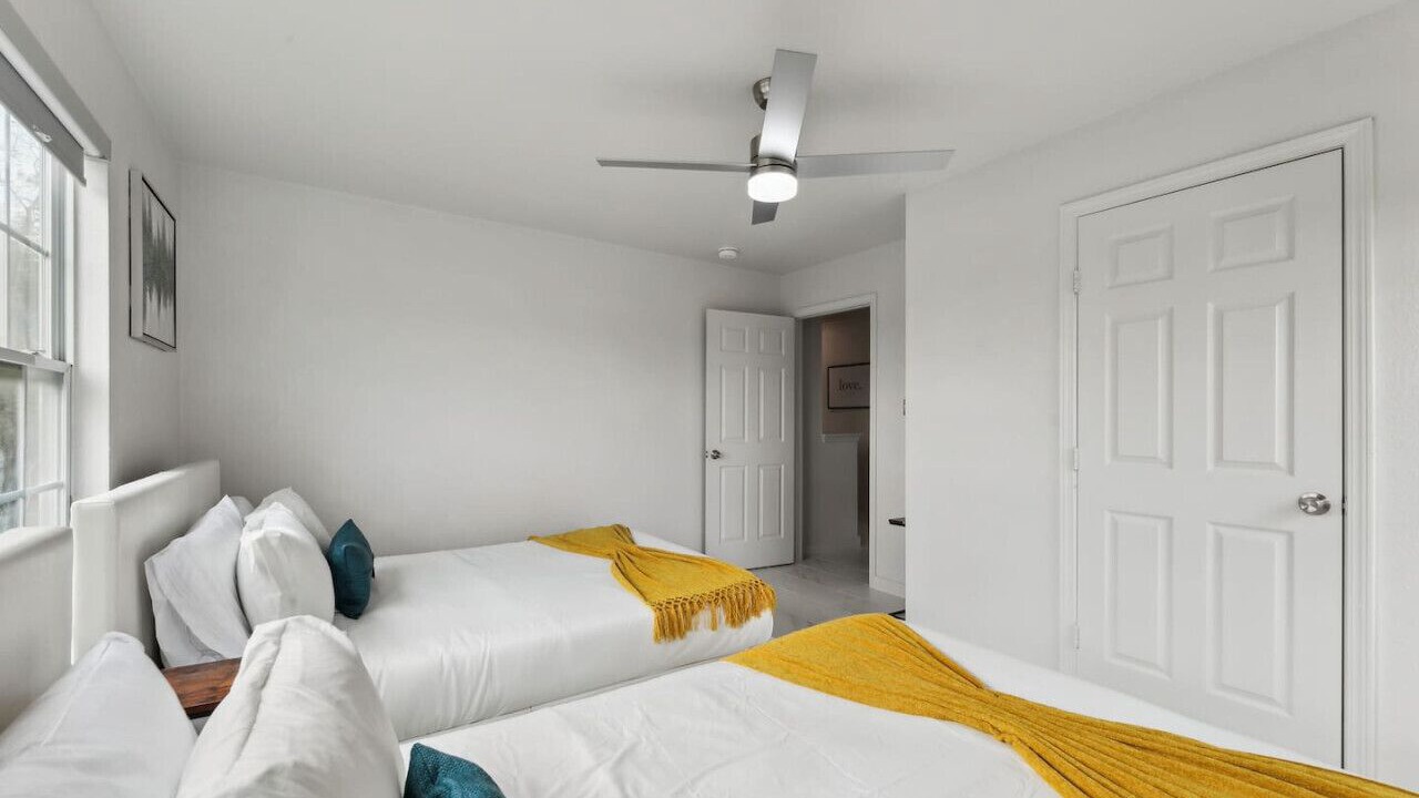 Photo of Bedroom in Foster Heights