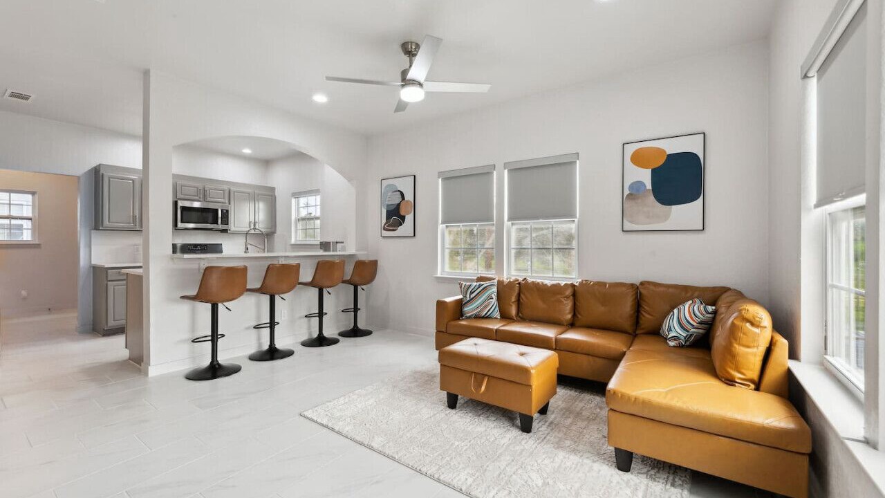Photo of Livingroom in Foster Heights