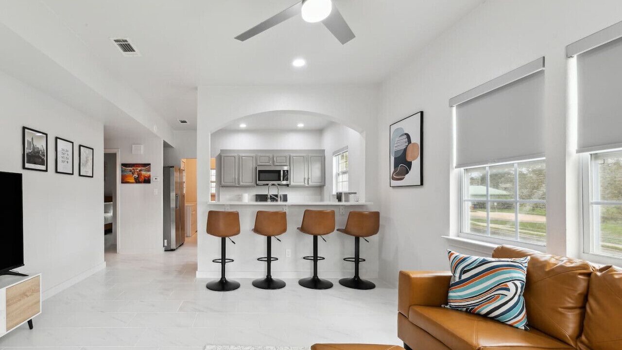 Photo of Livingroom in Foster Heights