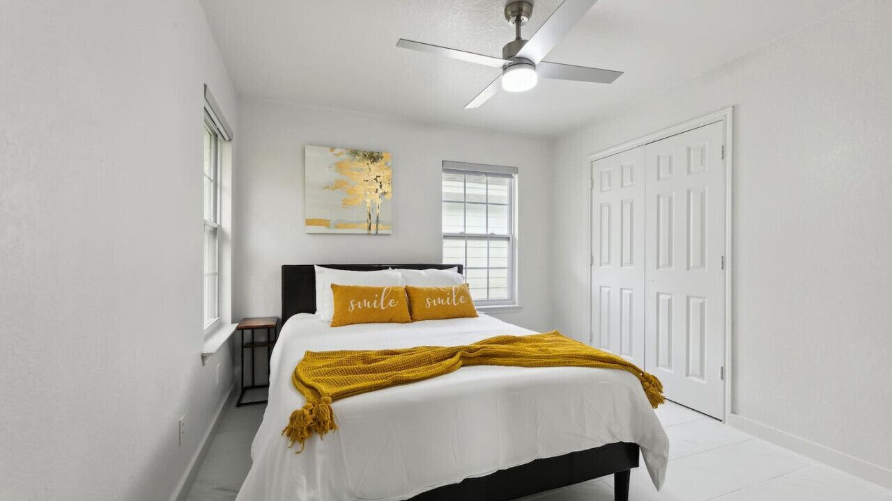 Photo of Bedroom in Foster Heights