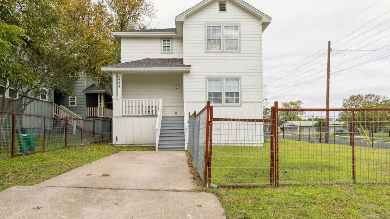 Photo of Outdoor in Foster Heights