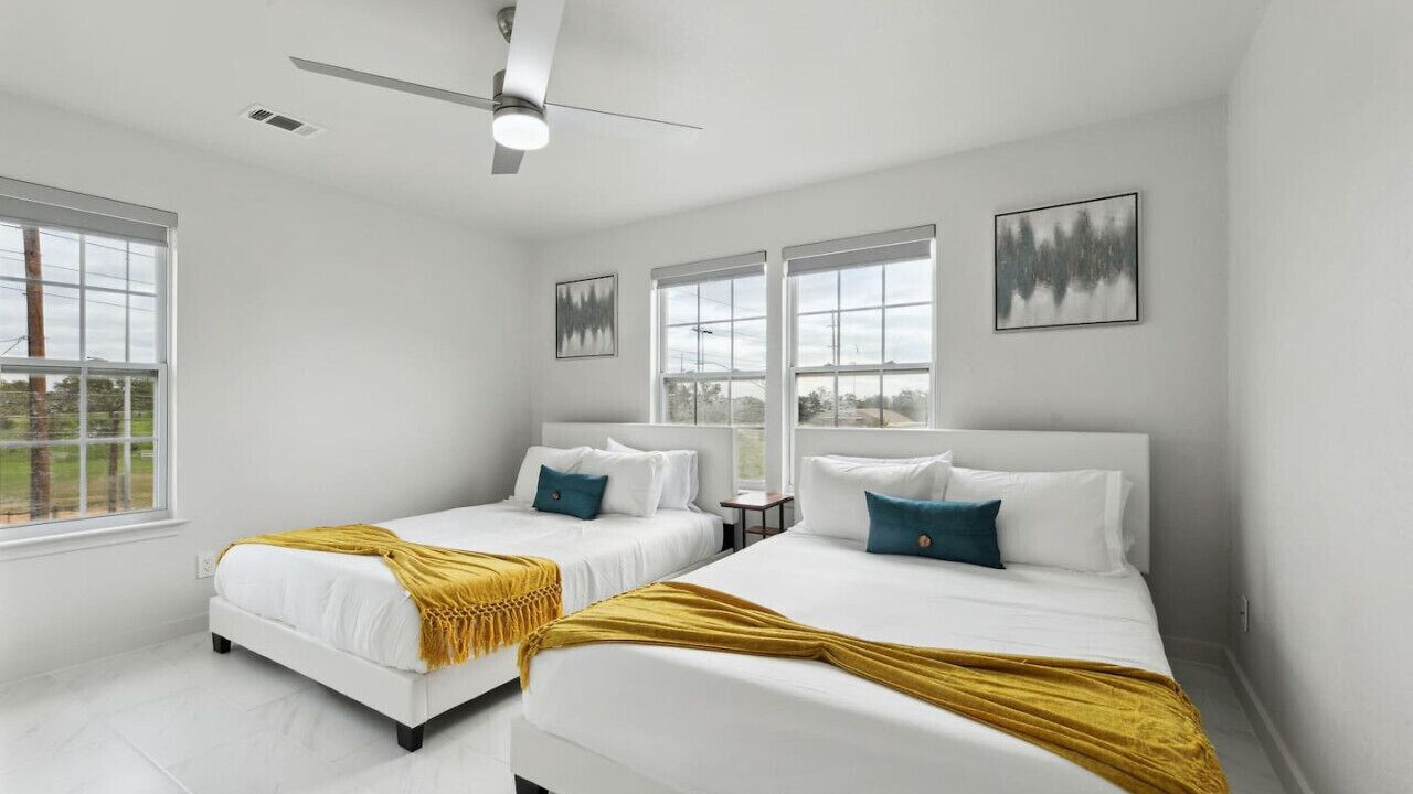 Photo of Bedroom in Foster Heights