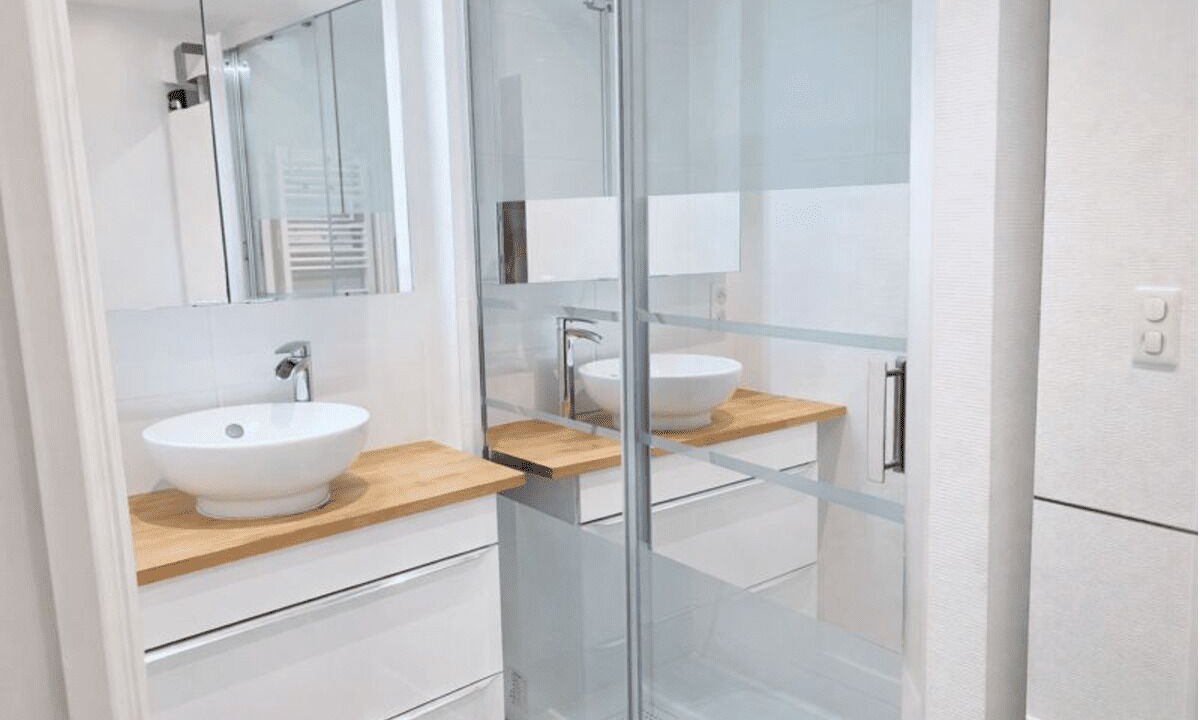 Photo of Bathroom in Bollee