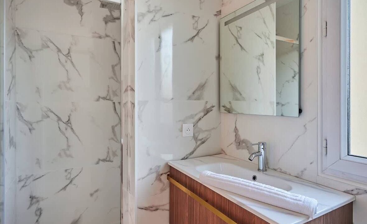 Photo of Others in Puteaux