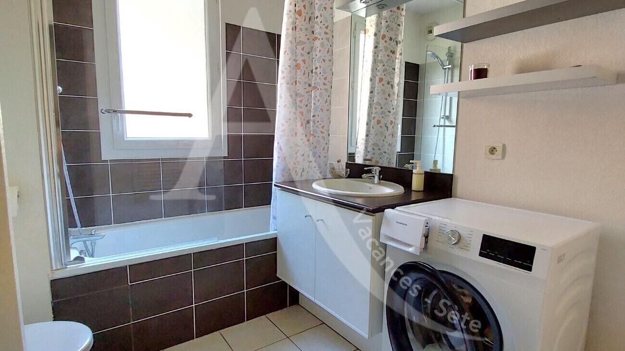 Photo of Bathroom in Sete