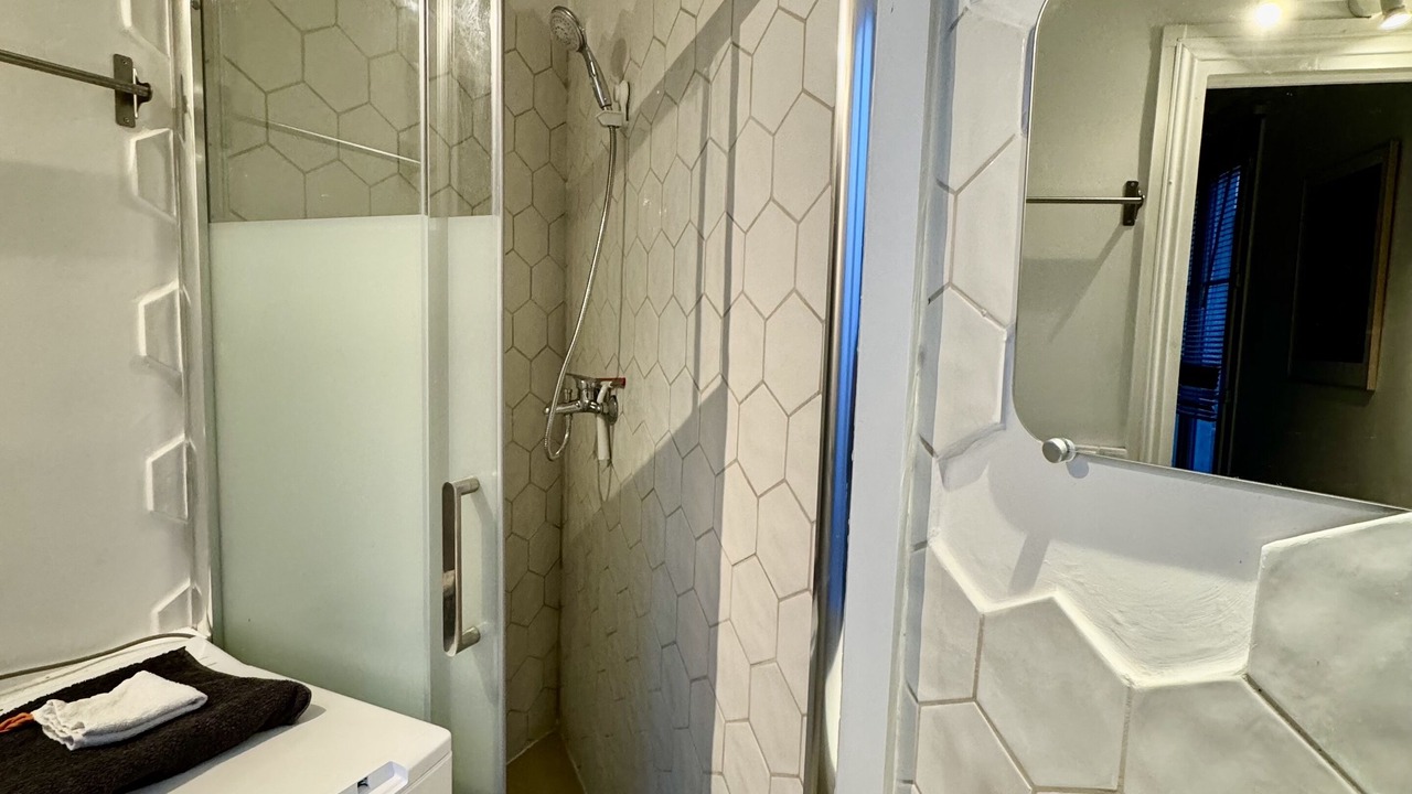 Photo of Bathroom in Arcueil