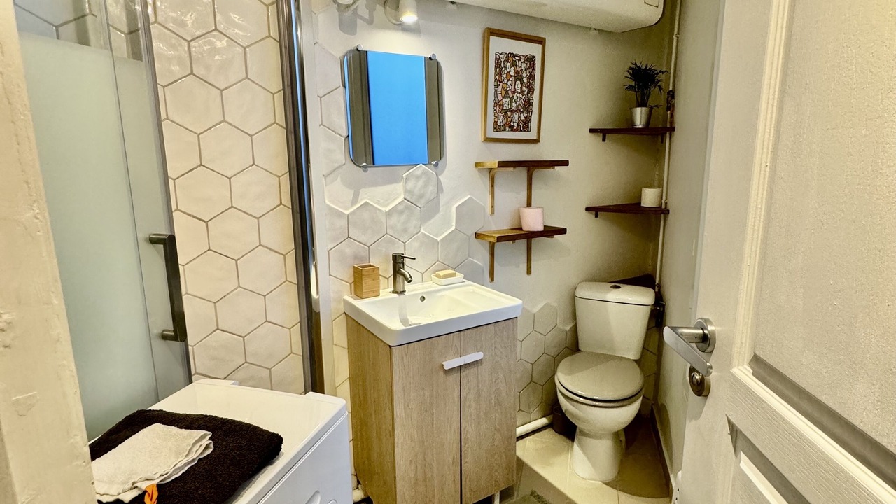 Photo of Bathroom in Arcueil