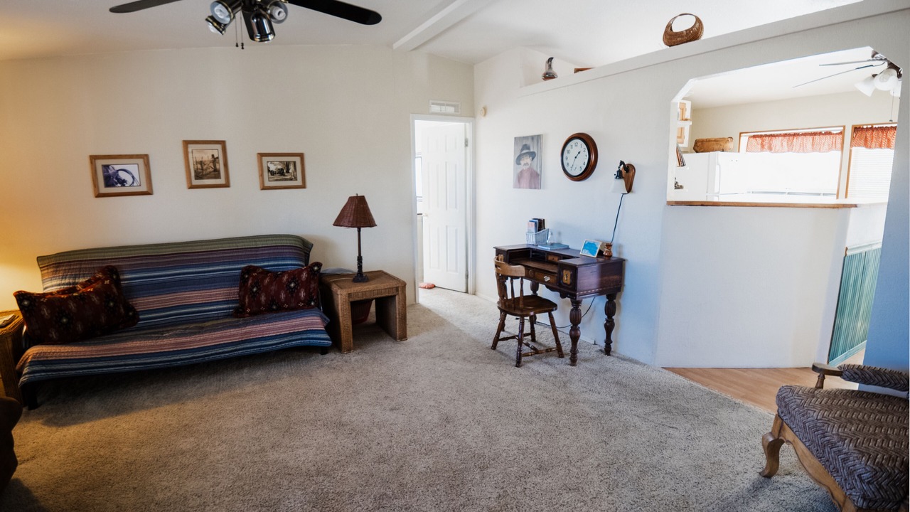 Photo of Livingroom in Beatty