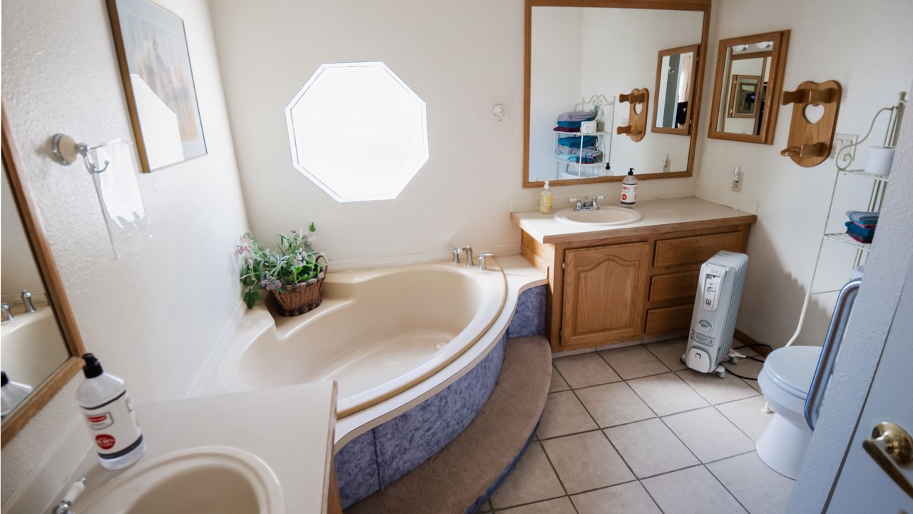 Photo of Bathroom in Beatty