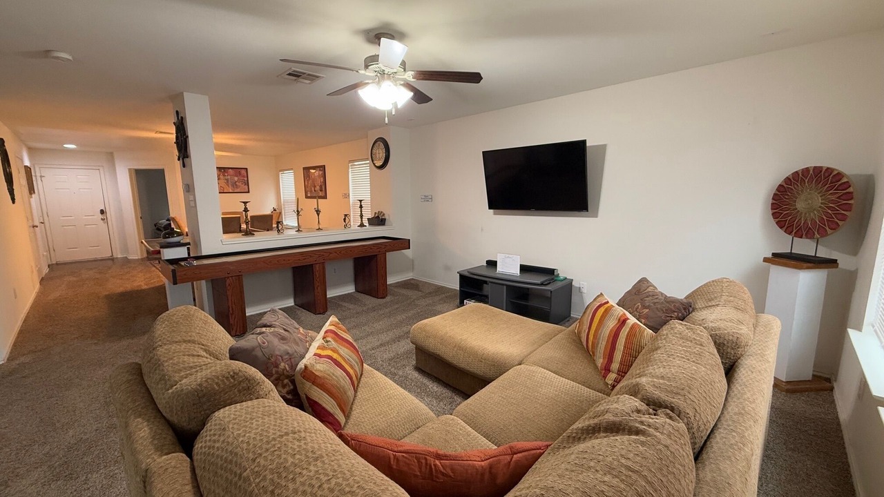 Photo of Livingroom in Pflugerville