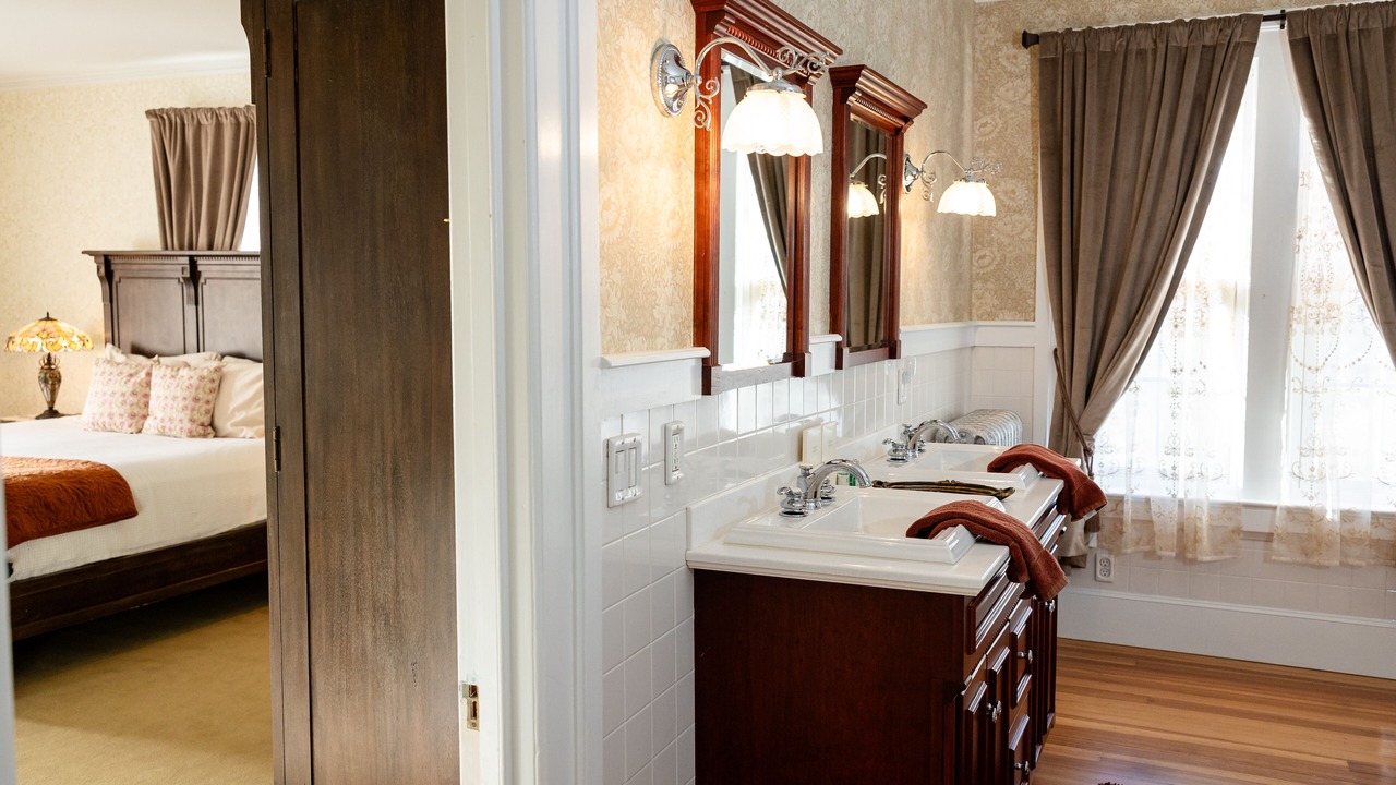 Photo of Bedroom in Thompson