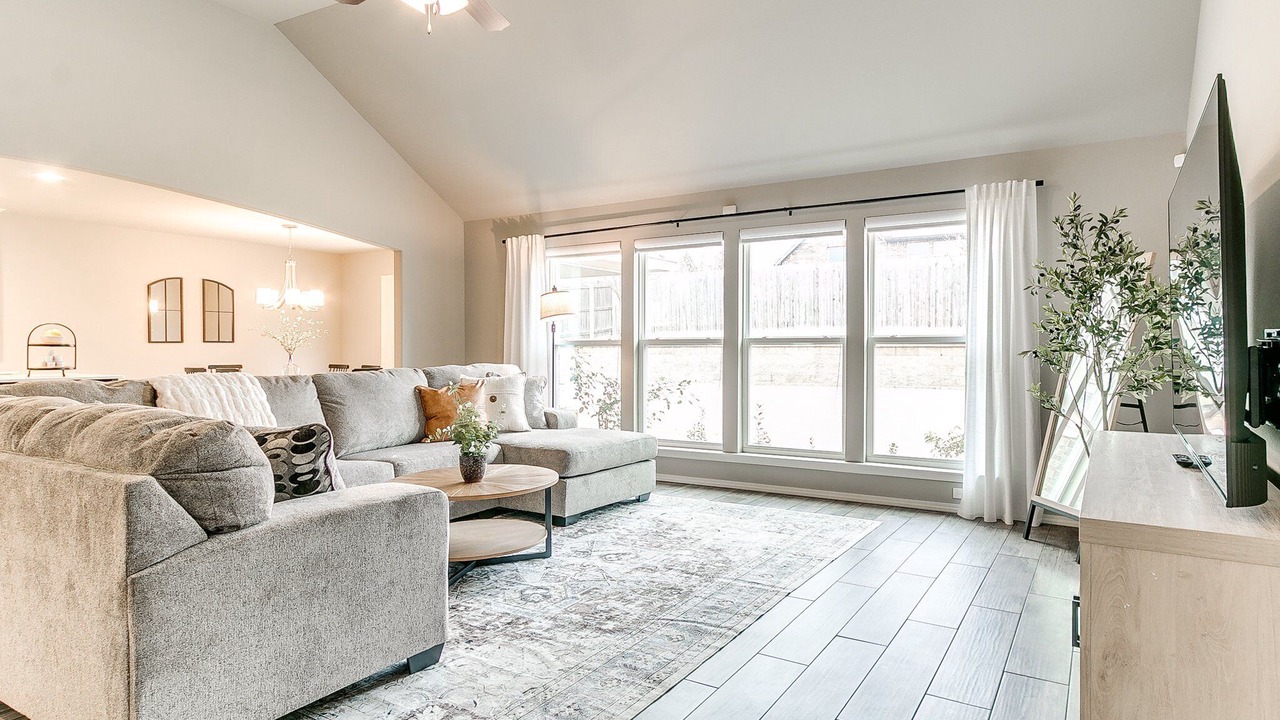 Photo of Livingroom in Broken Arrow