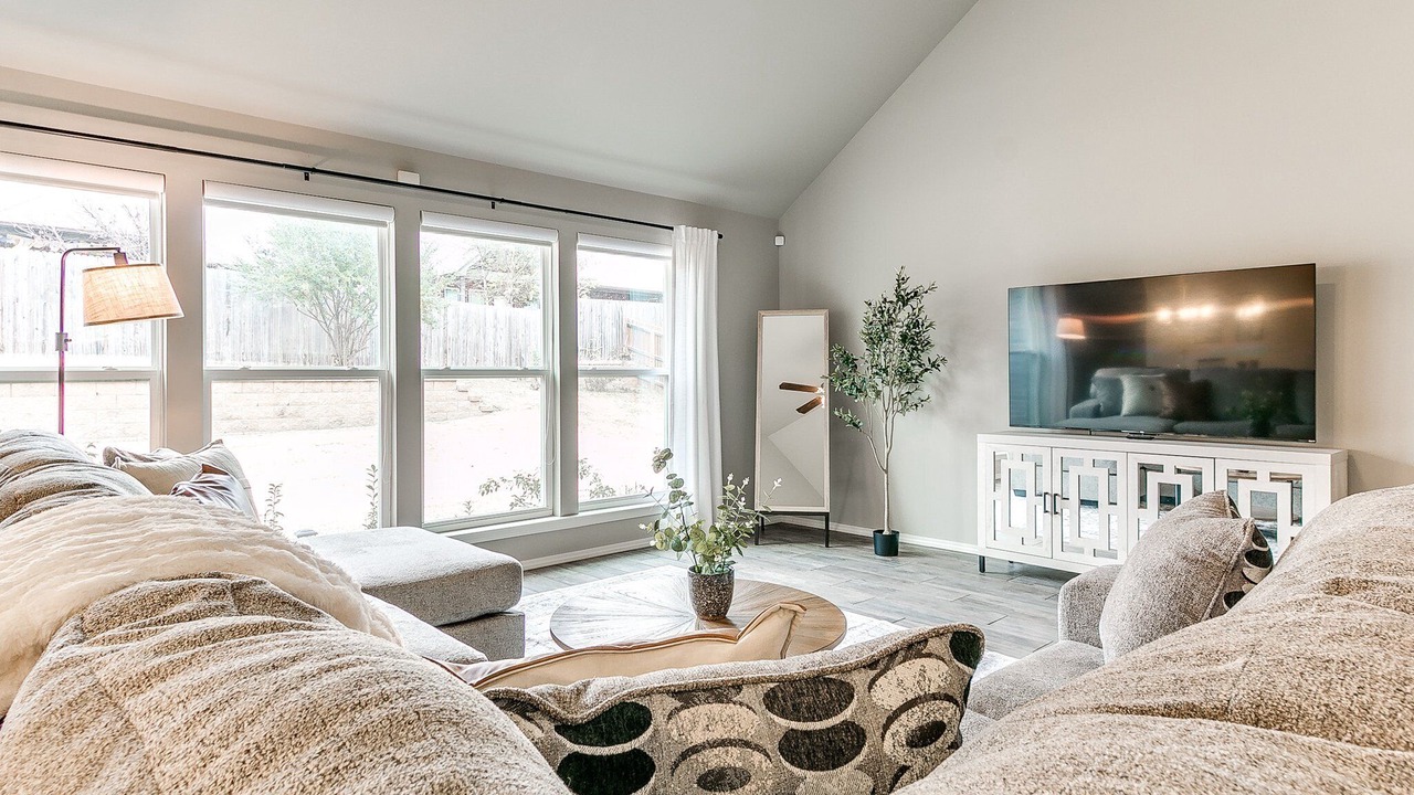 Photo of Livingroom in Broken Arrow