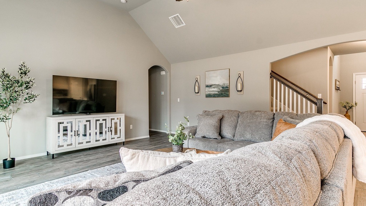 Photo of Livingroom in Broken Arrow