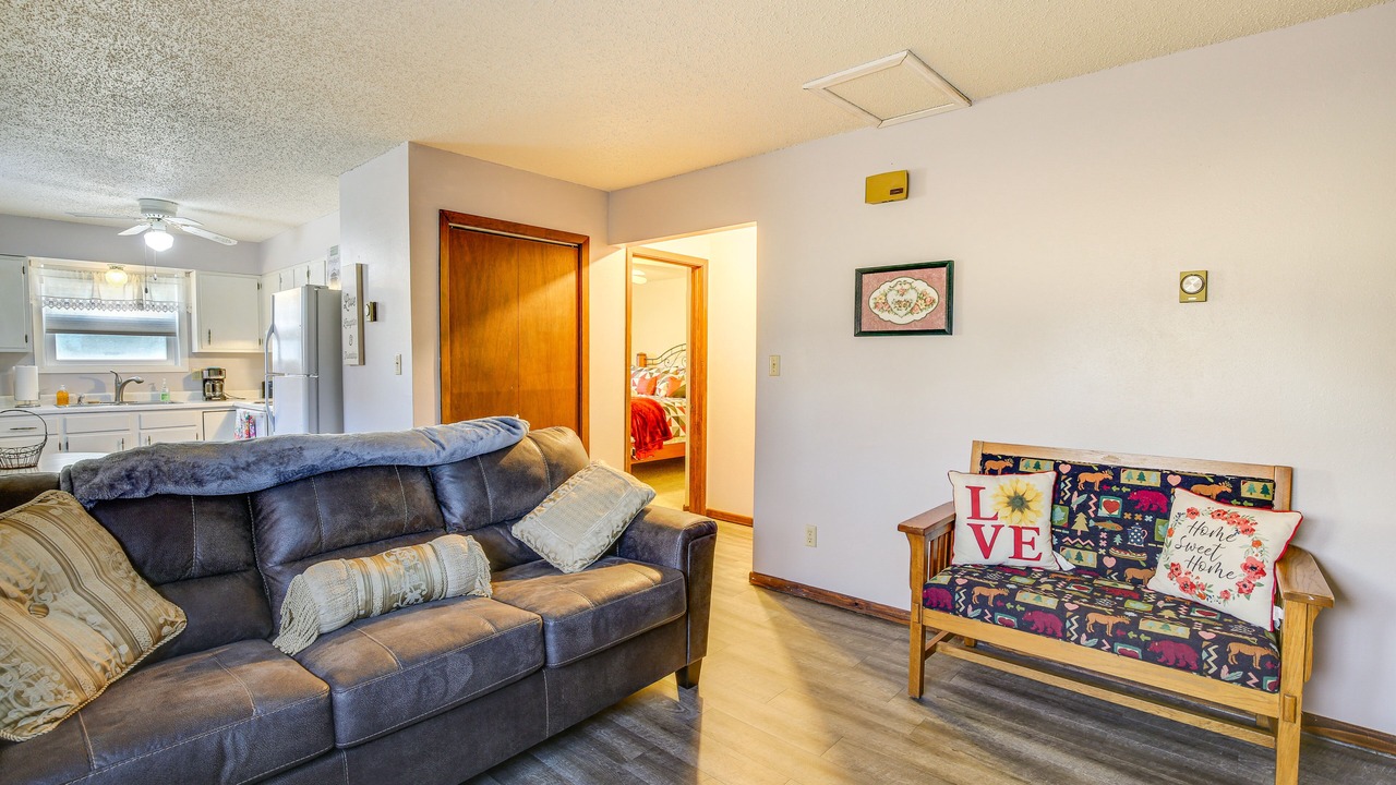 Photo of Livingroom in Pierre